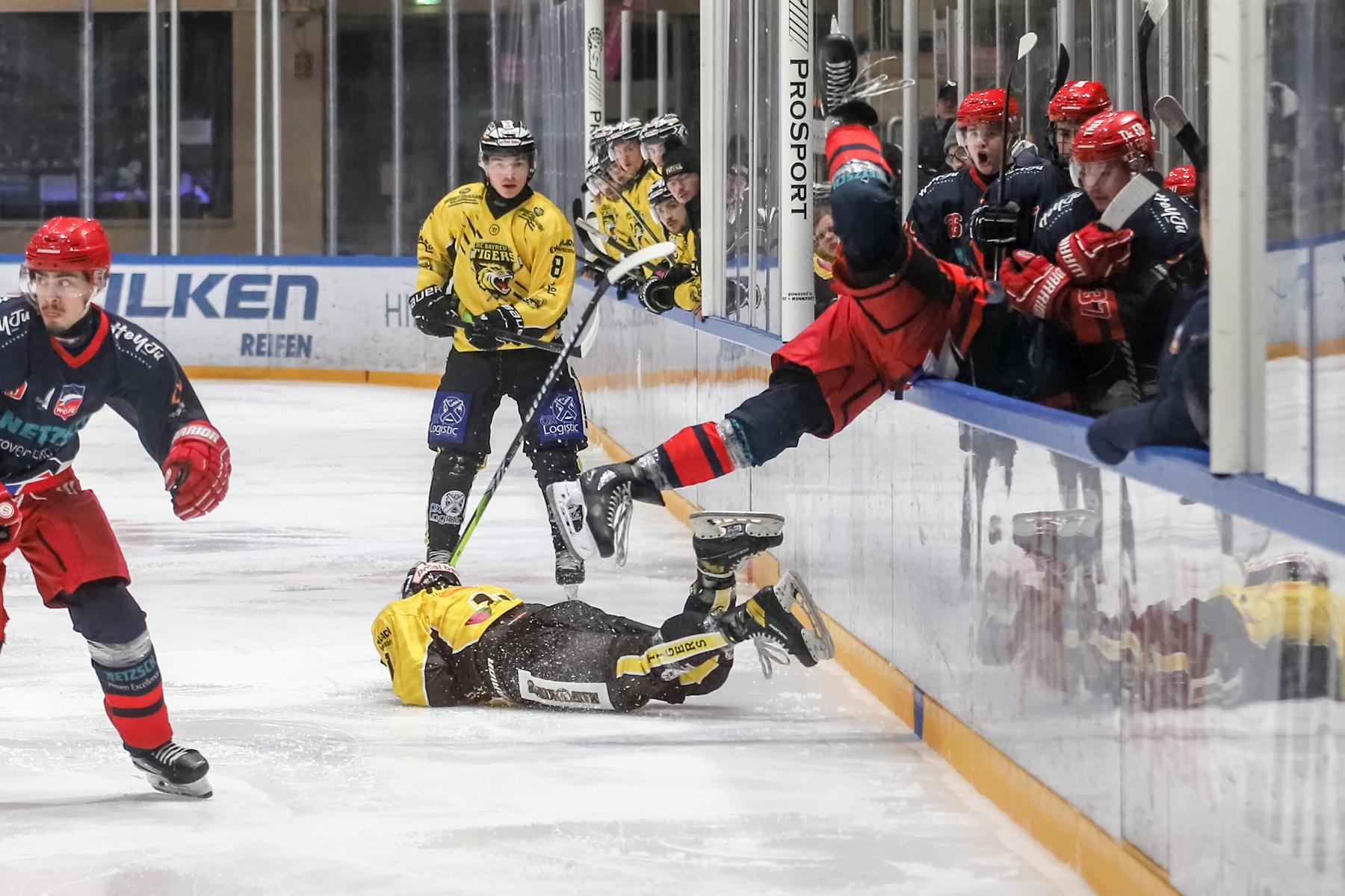 1b – Heimspiel Gegen Den EHC Bayreuth